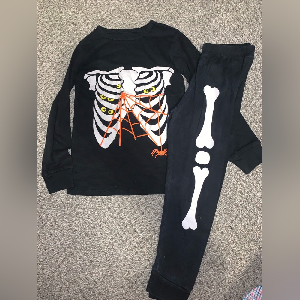 Halloween Skeleton Pajama Set size 6-7